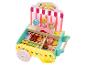 Houten speelgoed snoepwinkelwagen met diverse snoepjes zoals chocolade, fruit snoep en lolly's.