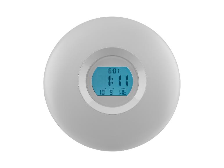 Ronde grijze digitale klok met blauw display.