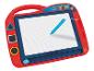 Een rood Paw Patrol magnetisch tekenbord met een blauwe pen.