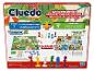 Het Cluedo Junior spel met twee speelborden, één voor een speeltuin en één voor een laboratorium.