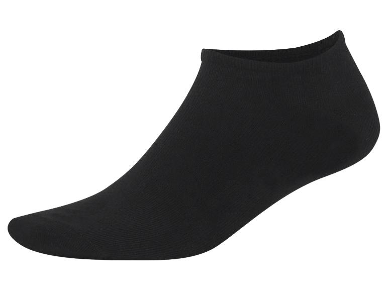 Zwarte, onzichtbare sokken.