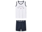 Een wit tanktop met 'Wild Club' shorts.