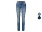 Blauwe damesjeans met ombré-effect en twee kleurstalen.