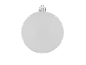 Een matwitte kerstbal met een zilveren ophanghaakje.