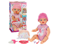 Roze pop met accessoires en verpakking, perfect voor kleine kinderen.