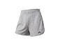 Grijze jogging shorts.