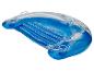 Transparant blauwe opblaasbare zwemmatras.
