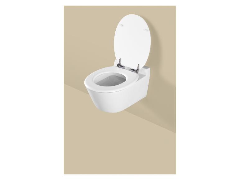Wit wandcloset met open toiletbril tegen een beige muur.