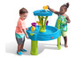 Twee kinderen spelen met een Step2 watertafel met een waterval.