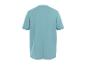 Een lichtblauw T-shirt met korte mouwen