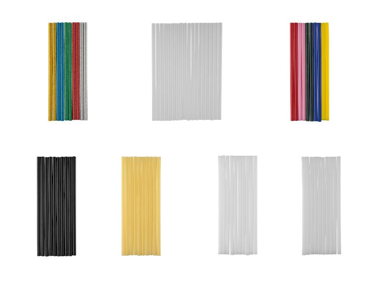 Gekleurde en witte lijmsticks, in verschillende maten.