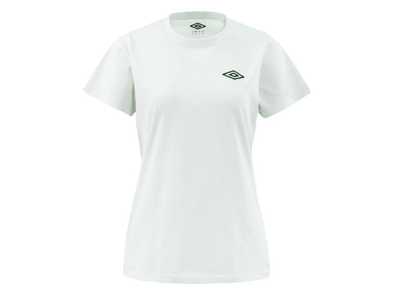 Wit T-shirt met korte mouwen en een klein groen logo op de borst.