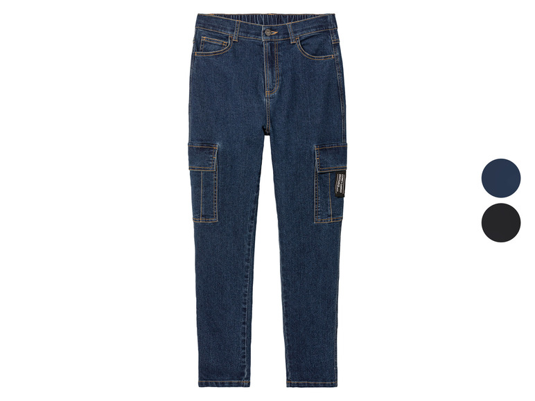 Blauwe skinny jeans met cargozakken.
