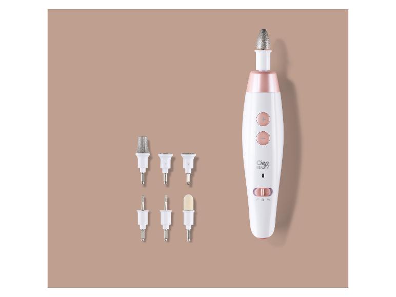 Manicure- en pedicureset met opzetstukken en snelheidsregeling.