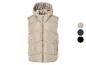 Beige gewatteerde vest met capuchon.