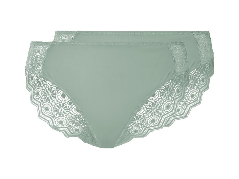 Twee paar saliegroene slipjes met kant.