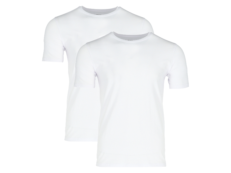 Twee witte t-shirts.