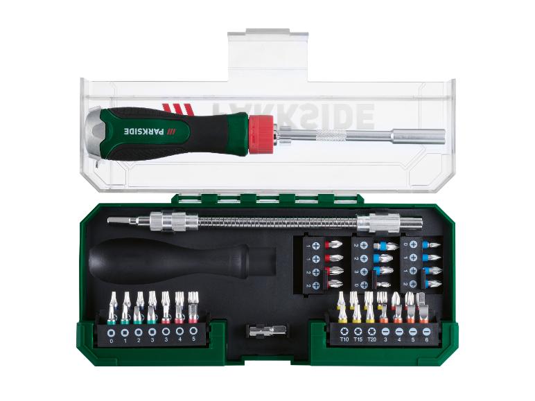 PARKSIDE schroevendraaierset met bits en flexibele verlenging in een open groene en transparante doos.