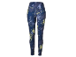 Dames sportlegging met patroon in blauw, paars en geel.