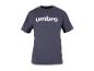 Een donkerblauw T-shirt met een wit Umbro logo.