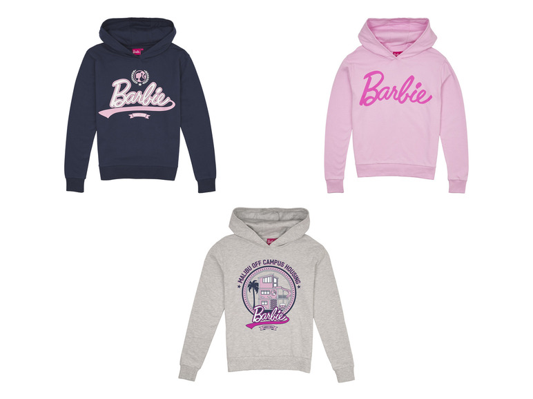 Drie Barbie hoodies met verschillende designs.