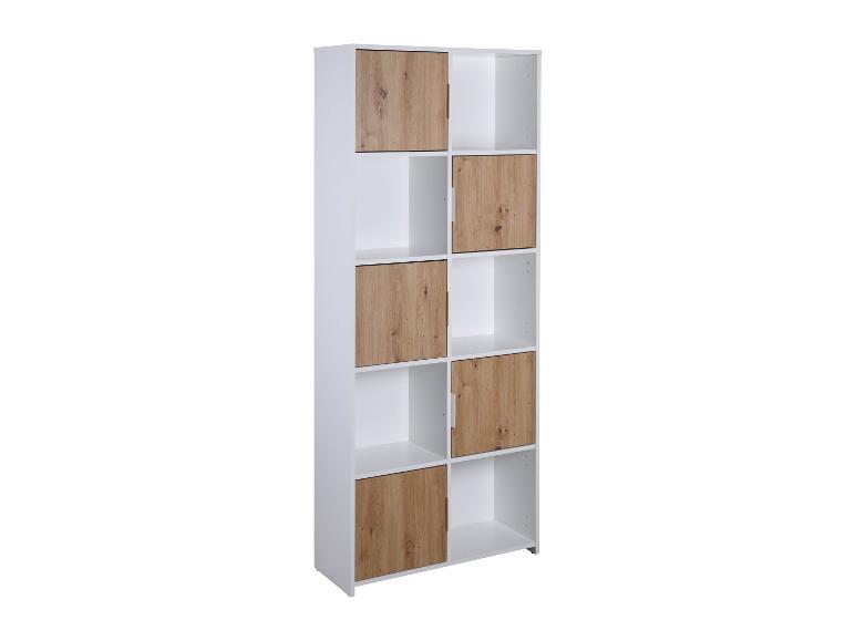 Moderne boekenkast met eikenhouten deuren en witte planken.