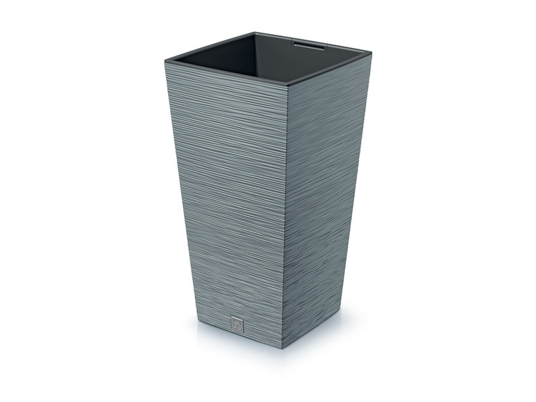 Een grijze, rechthoekige bloempot met een streepdessin.