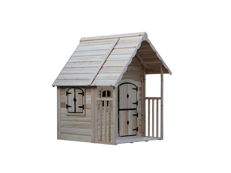 Houten speelhuisje met een kleine veranda en boogdeur, geïsoleerd op wit.