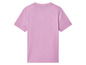 Een roze T-shirt met korte mouwen.
