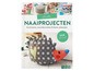 Boek met DIY-ideeën voor kleine naaiprojecten, zoals kussens, accessoires en decoratie.