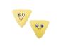 Twee gele, driehoekige pluchen speeltjes met lachende gezichtjes