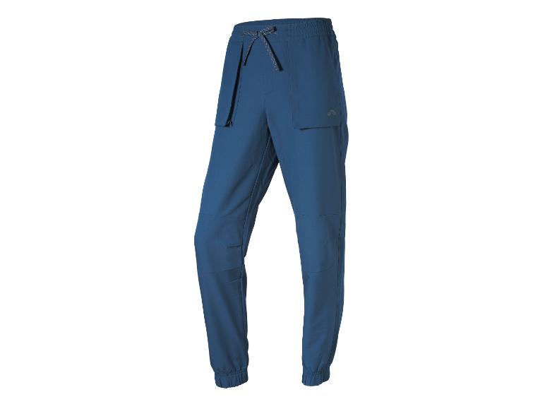 Blauwe heren outdoorbroek met trekkoord in de taille en cargozakken.