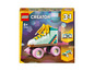 Lego Creator 3-in-1 set met een roze skateboard, een radio en een rolsschaats.