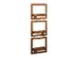 Een houten wandrek met drie planken en potten.