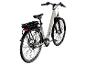 Lichtgrijze Zündapp Z600 elektrische fiets met bagagedrager en verlichting.