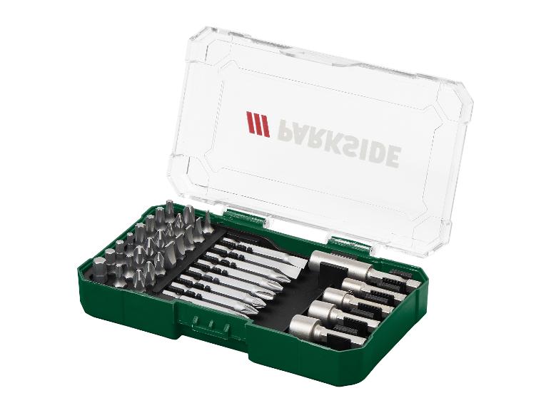 Parkside bit- en dopsleutelset in een open groene koffer.