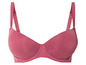 Een roze bh met brede bandjes.
