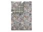 Dekbedovertrekset met bloemen- en vogelprint en een geruit patroon.