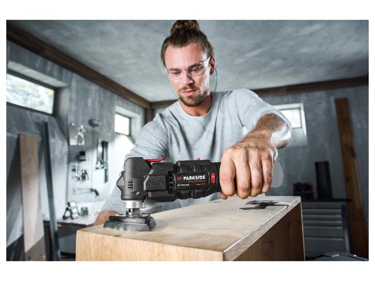 PARKSIDE PERFORMANCE 12V accu-multifunctioneel gereedschap bij het schuren van hout