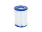 Een blauw en wit zwembadfilter.