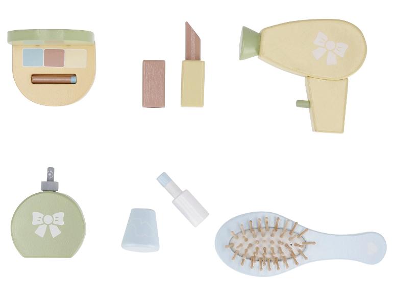 Houten speelset met schoonheidsproducten, waaronder oogschaduw, lippenstift, föhn, parfum, nagellak en borstel.