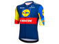 Een Trek wielrennershirt met Lidl, Santini en SRAM logo's.
