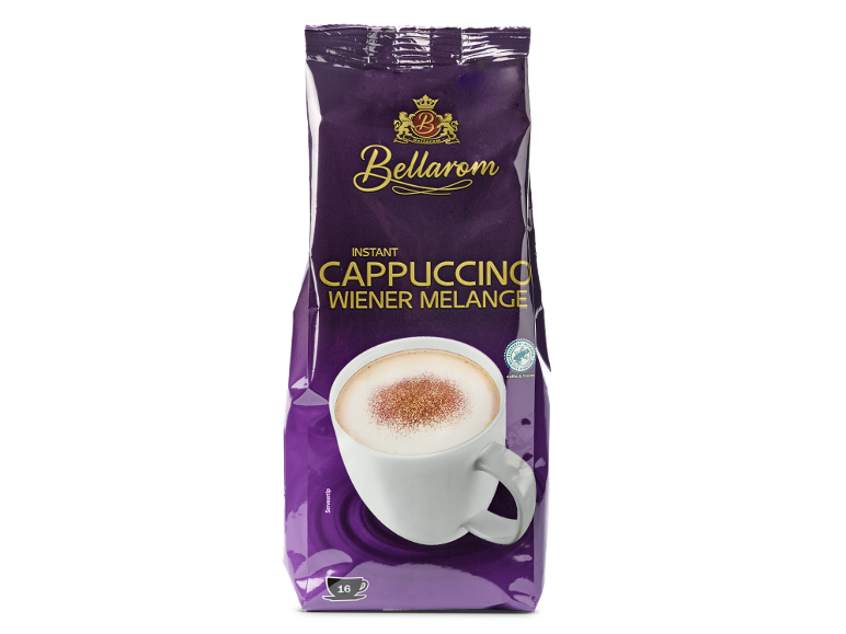Pak instant cappuccino Wiener Melange op een paarse achtergrond.