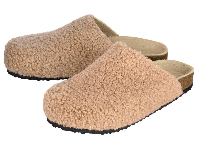 Beige winterse huisschoenen met imitatiebont voering