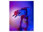 Speelgoedrobot in paars en blauw licht, met 'STAR WARS' tekst.