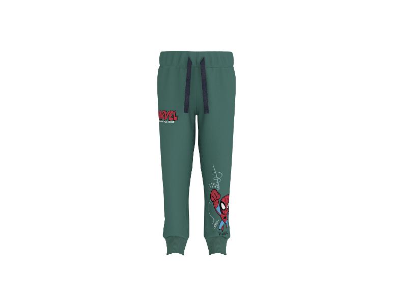 Groene joggingbroek met Marvel- en Spider-Man-opdruk.
