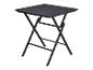 Een zwarte, opvouwbare tafel met een houten blad.