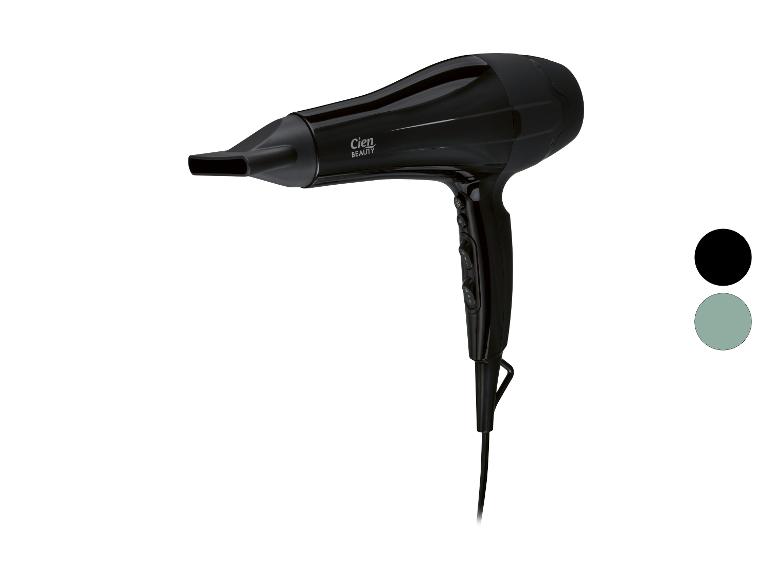 Zwarte föhn met concentratormondstuk, met bedieningsknoppen op het handvat.