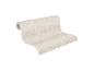 Rol beige behang met een wit takkenpatroon.