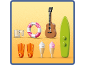 Speelgoed strandaccessoires waaronder een surfplank, gitaar, reddingsboei, flippers en ijsjes.
